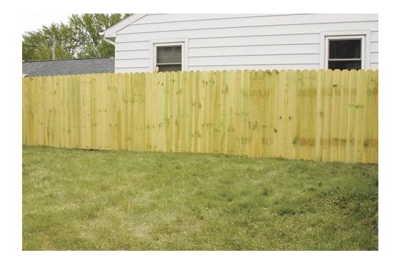 100' Dog Ear Fence with Gate